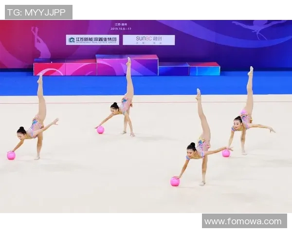 足球明星展现惊人柔韧性与技巧的精彩体操视频合集